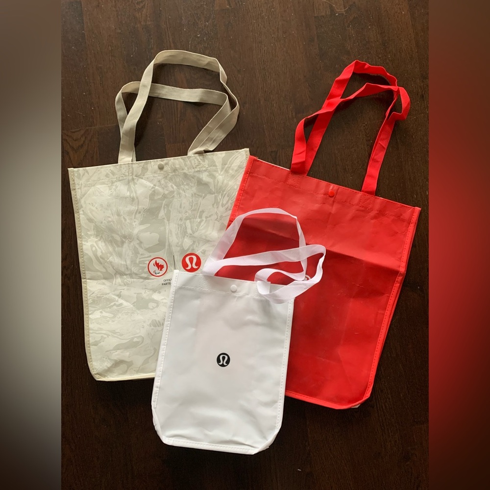 NWOT Lululemon Reuseable 2 large & 1 small Shopping Tote Bags Bundle